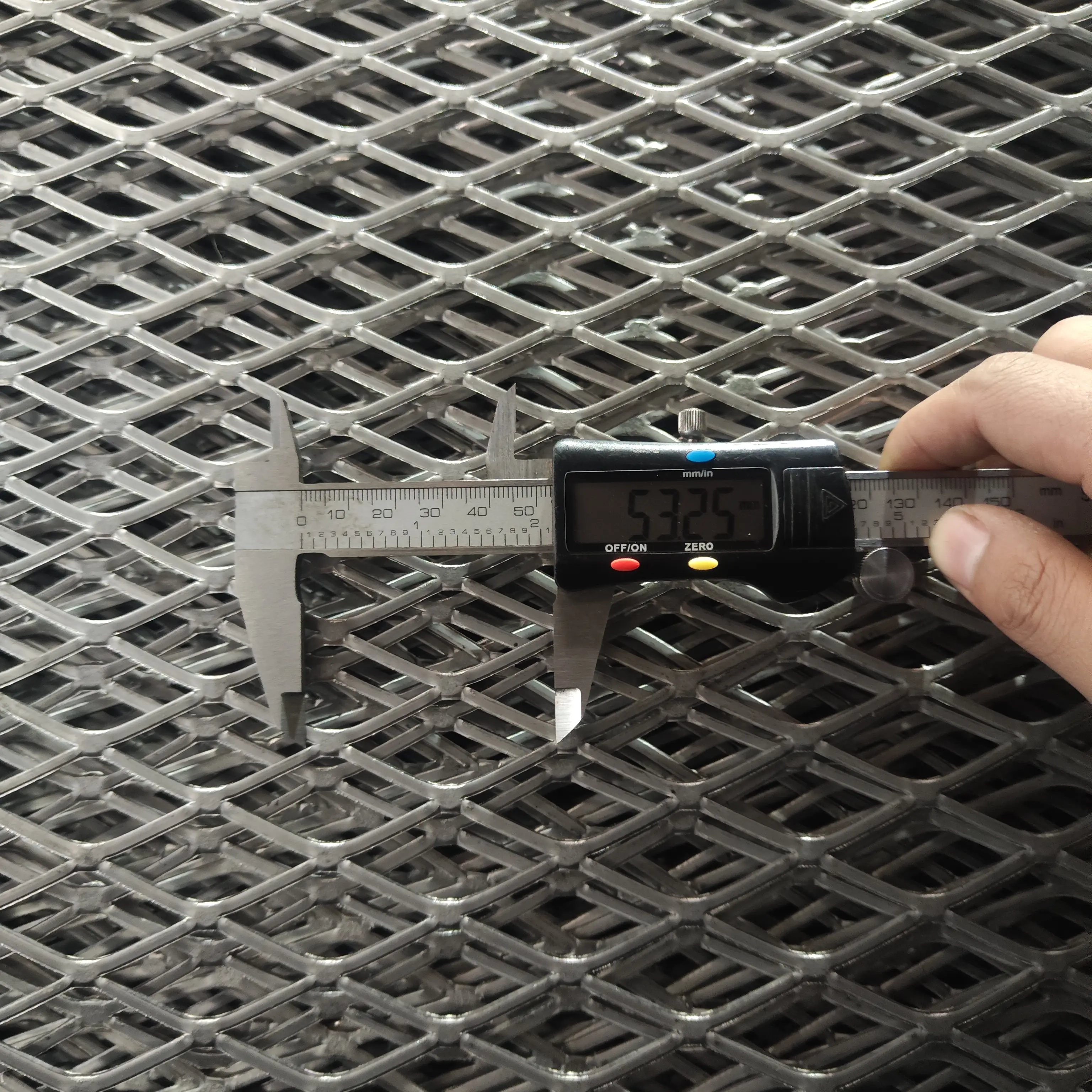 3/4#13 Expanded Security Mesh