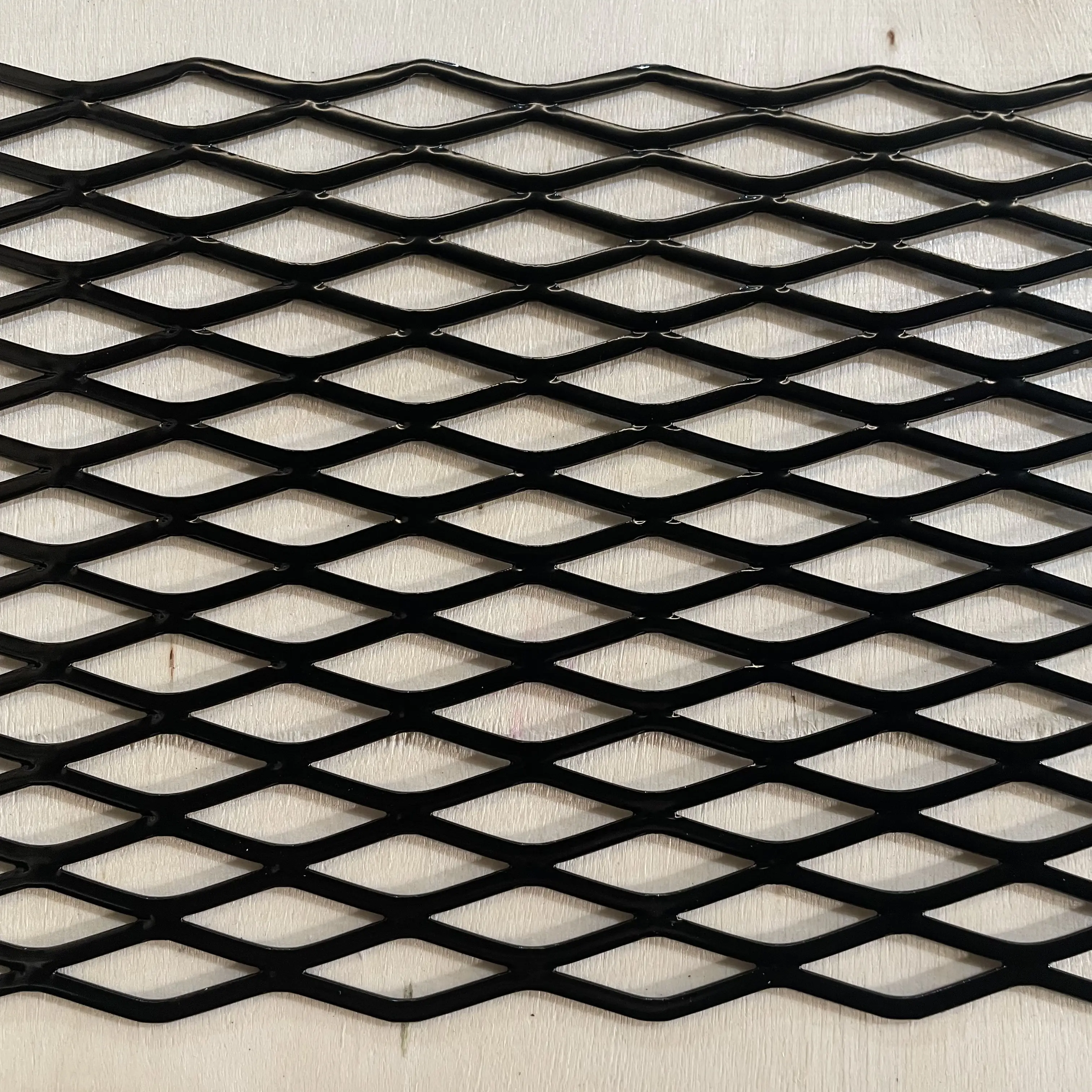 1/2.050 aluminum solar panel mesh