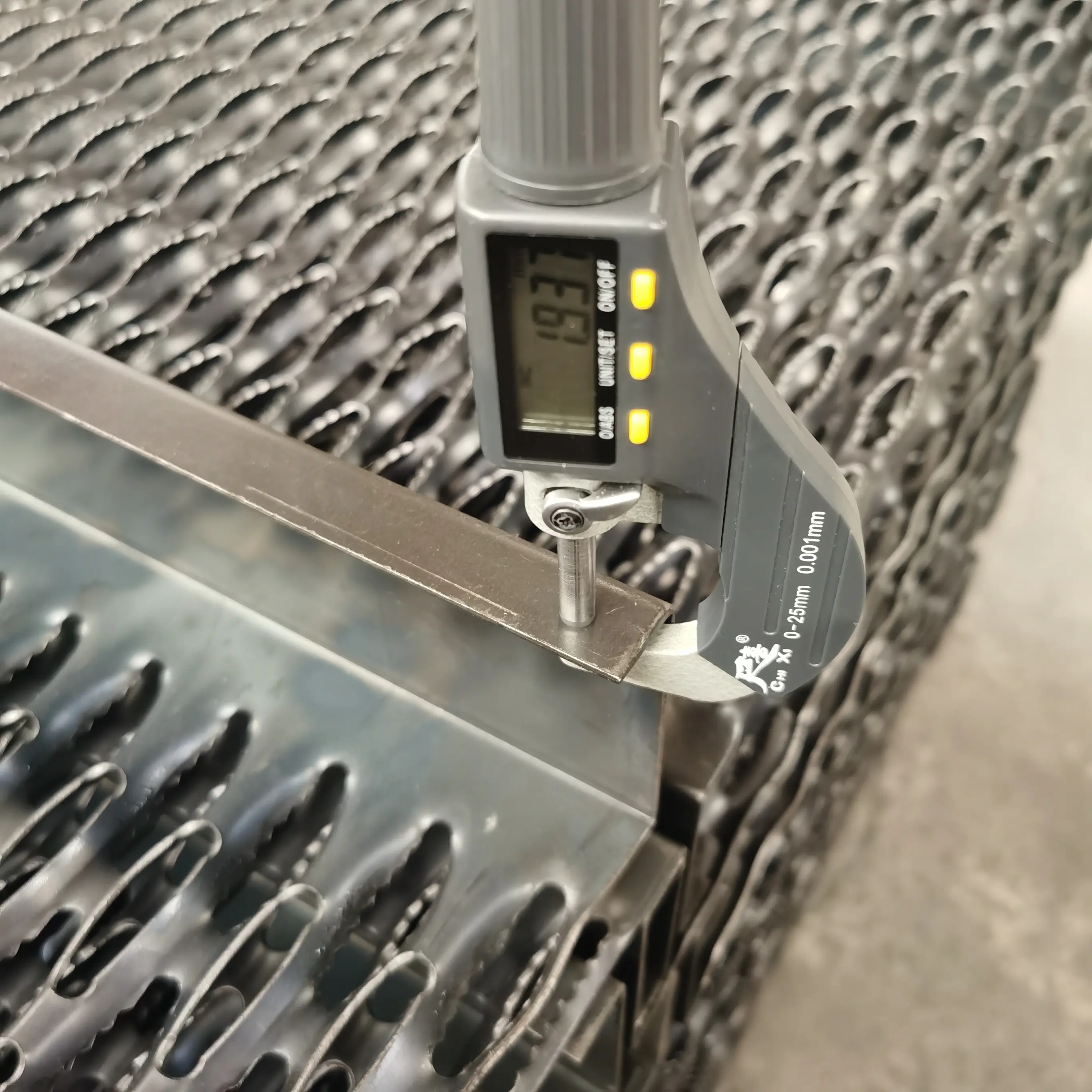Description of Vendor Directly of Diamond Channel grating Description of Vendor Directly of Diamond Channel grating