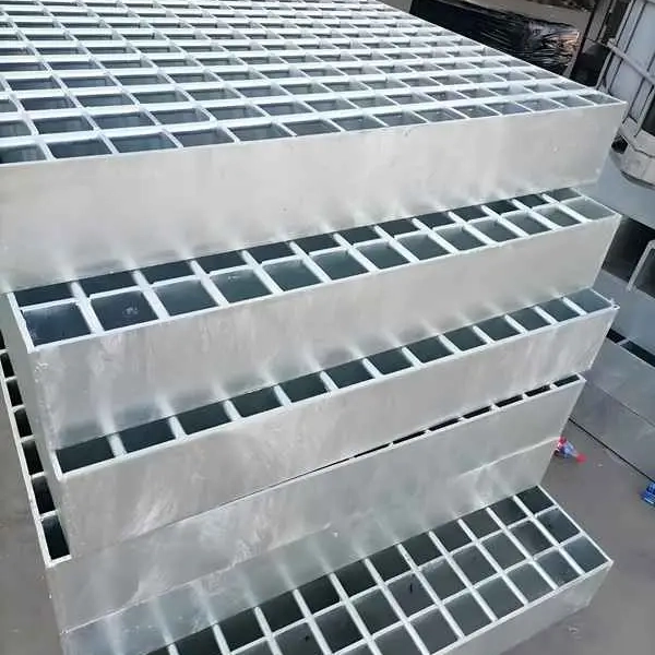 Heavy-duty steel grating Heavy-duty steel grating